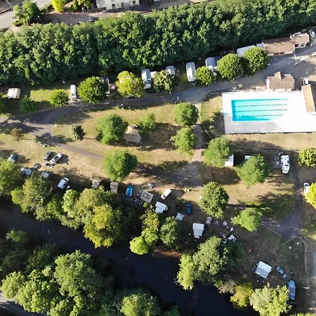 Les Berges Du Cele Kemp 2*