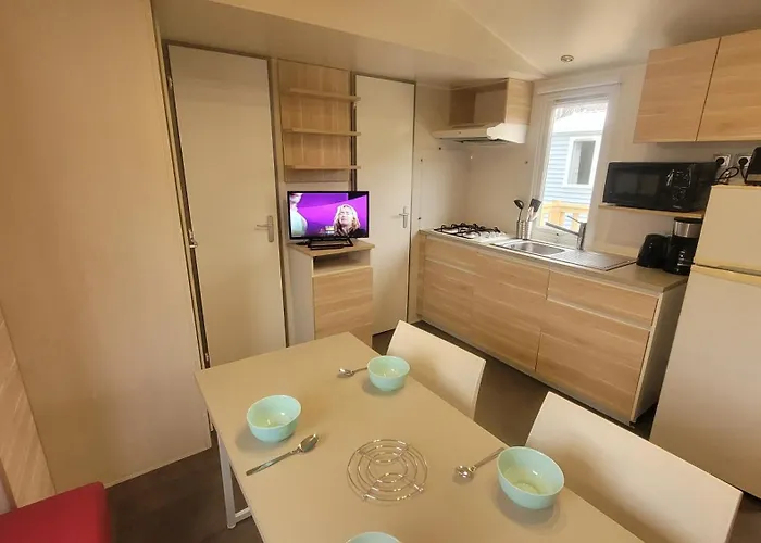 Les Berges Du Cele 2*