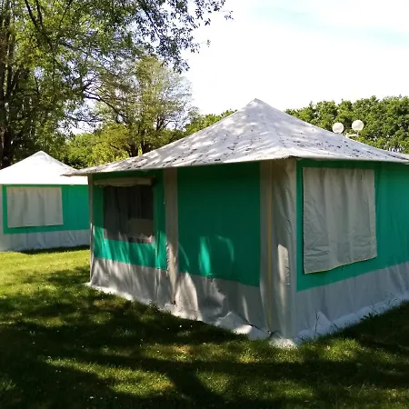 Les Berges Du Cele 2*