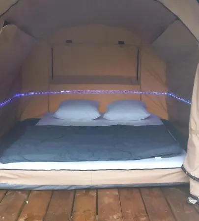 Les Berges Du Cele Campingplatz 2*