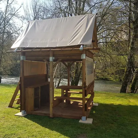 Camping Les Berges Du Cele 2*