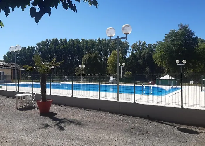 Camping Les Berges Du Cele Bagnac