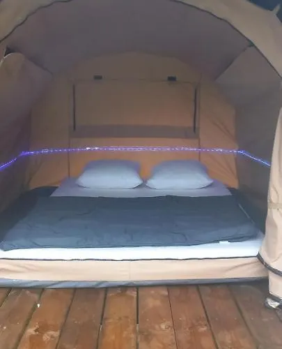 Les Berges Du Cele Camping 2*