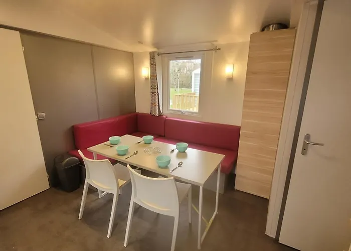 Les Berges Du Cele Camping 2*