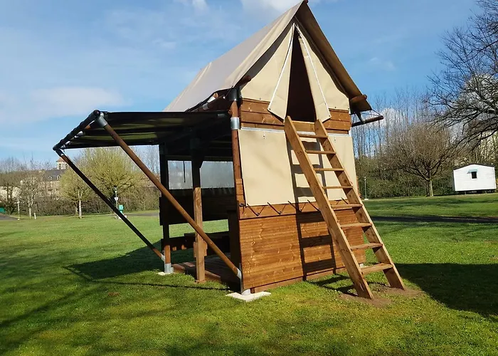 Les Berges Du Cele Camping 2*